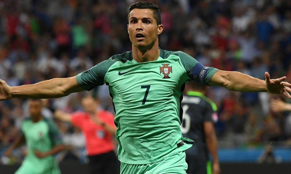 韩国队完胜葡萄牙队，张继科刷新纪录